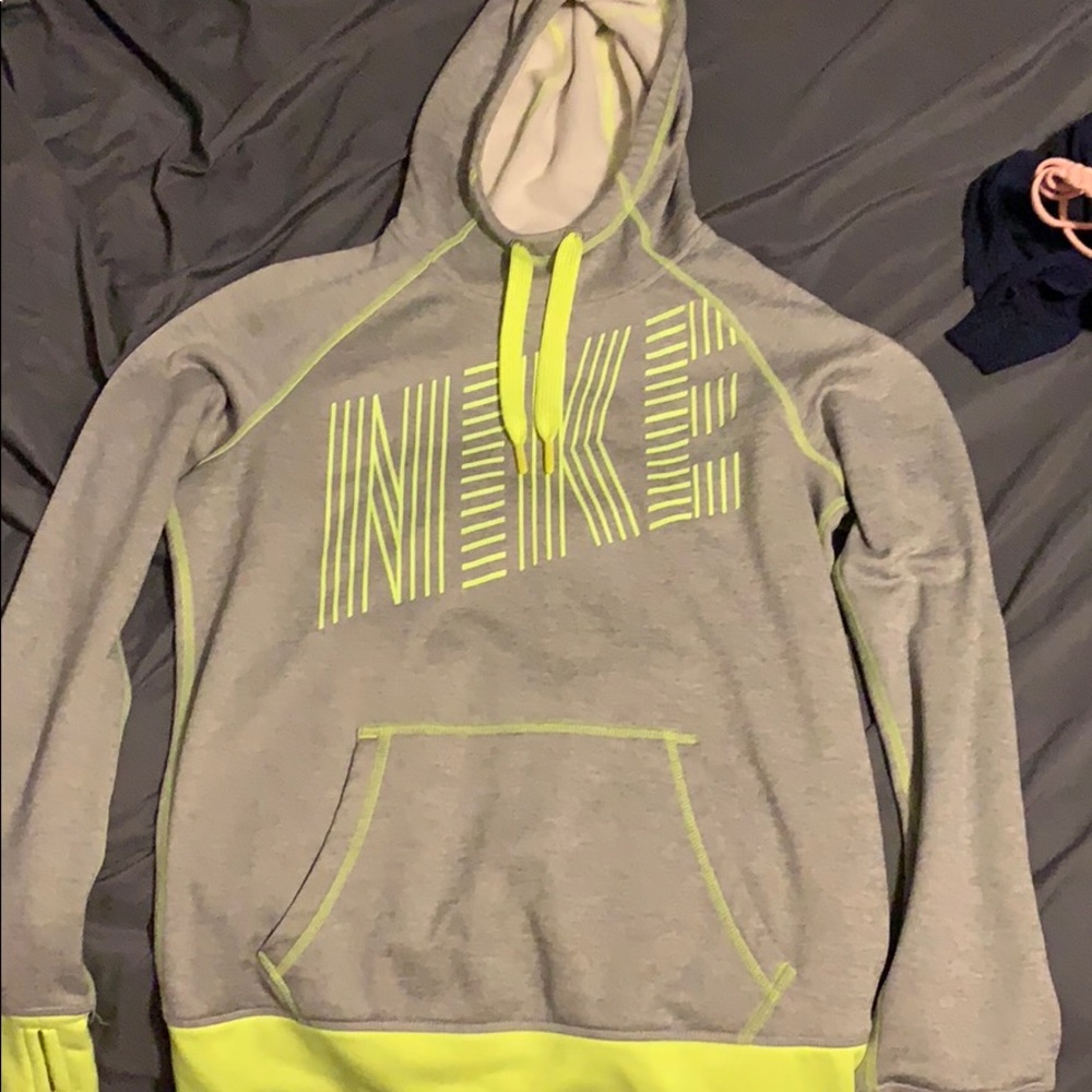 Women’s size small nike sweatshirt